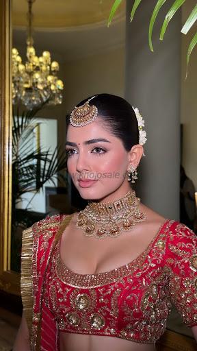 Divyani Professional Make Up
