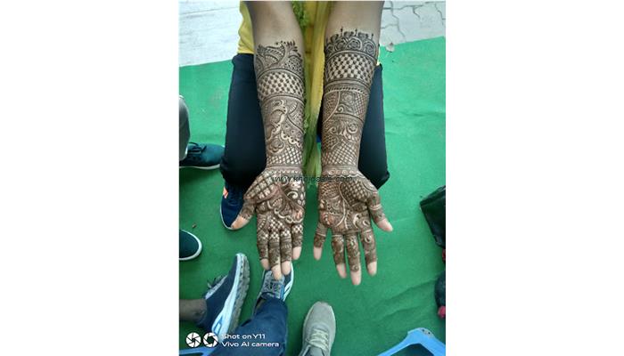 Lavkush And Akhilesh Mehandi Artist