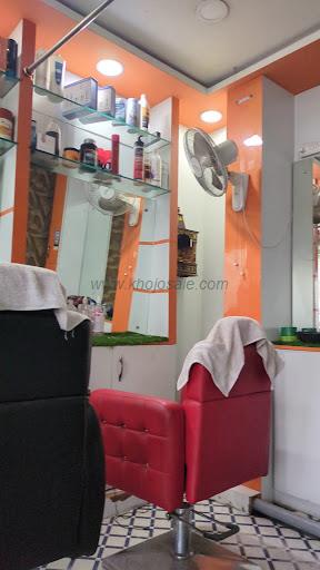 New Classy Unisex Salon Best Makeup Artist Hair Skin Care Salon In Krishna Nagar