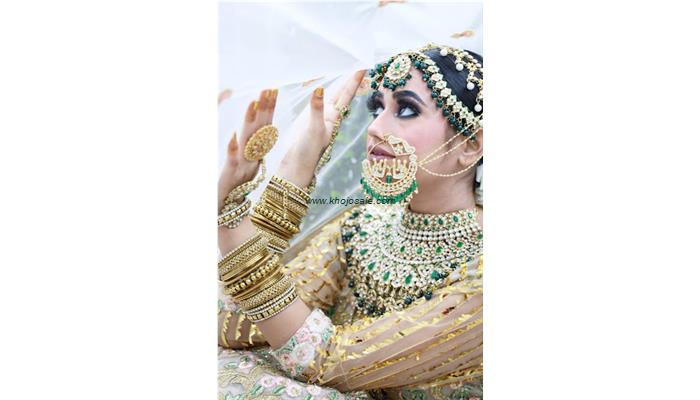 Aaina Makeover & Academy