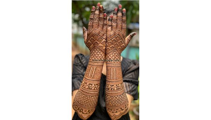 Aarti Beauty Parlour