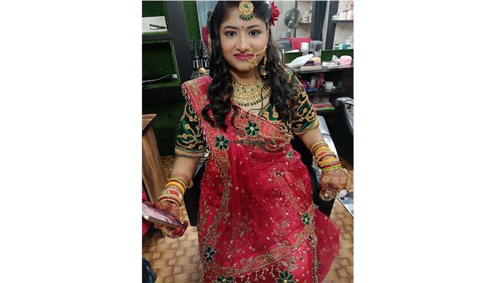 Aashika Makeover Ladies Salon