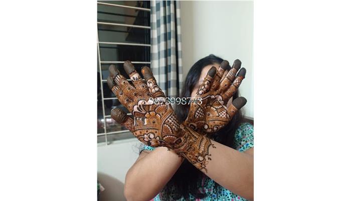 Aman Mehndi Design
