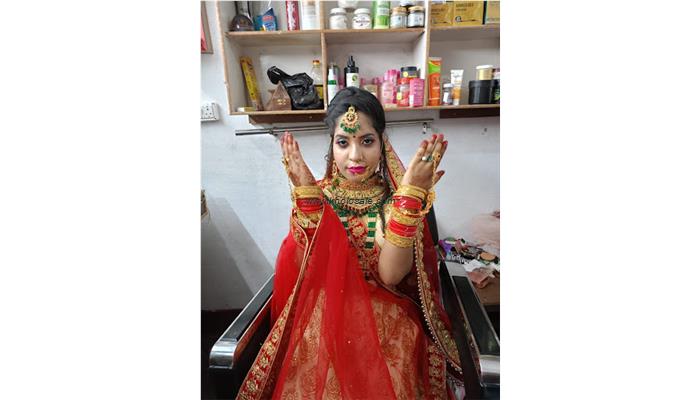 Amba Beauty Parlour (Garkha)