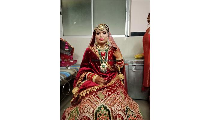 Anshika Beauty Parlour