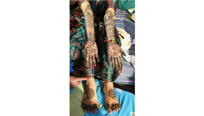 Anshu Mehndi And Makeup Artist