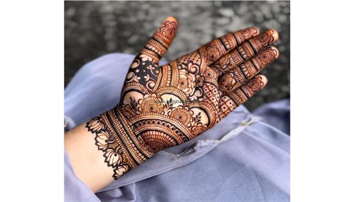 Arisha Mehendi Artist