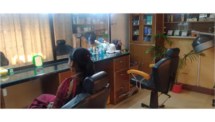 Ashu Beauty Parlour