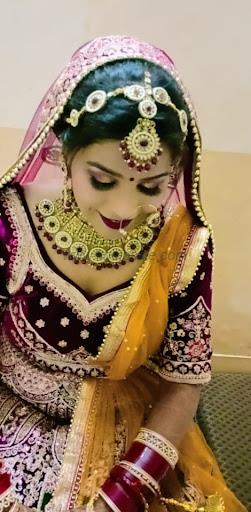 Barkha Beauty Parlour