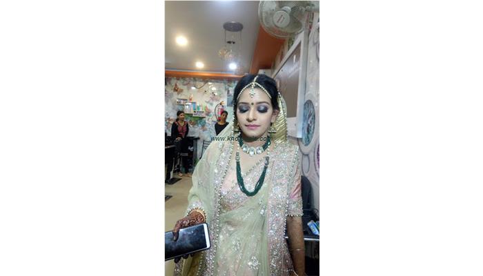 Best Bridal Makeup Artist Shahnaz Husain And Loreal Professional Beauty Clinic