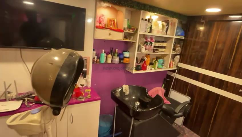 Dolls Makeup Academy