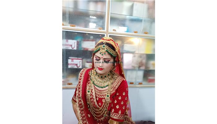 Ekta Beauty Parlor