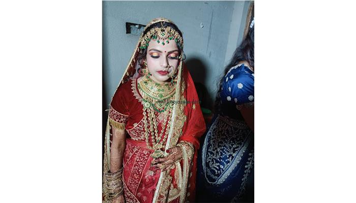 Glamour Beauty Parlour