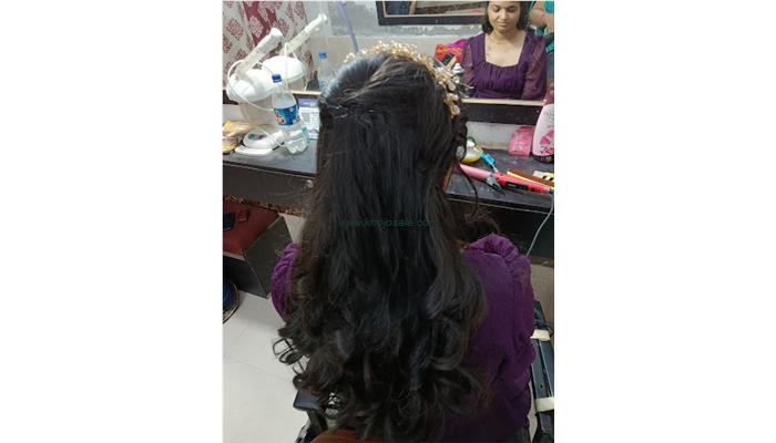 Glorious Beauty Parlour - Mau