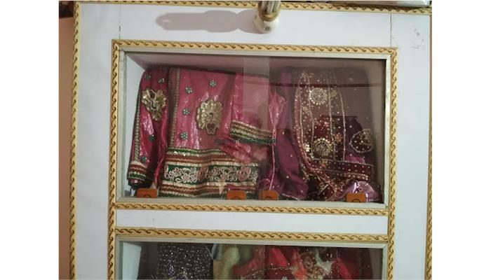 Gold Beauty Parlour