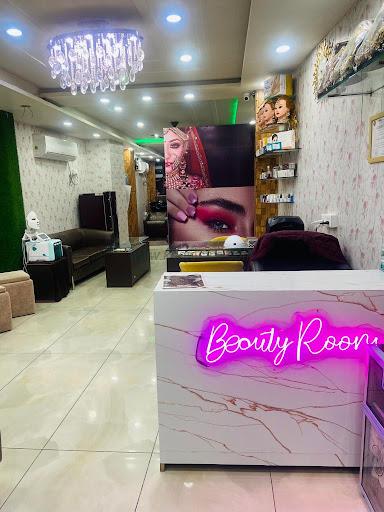 Gold Makeup Beauty Studio