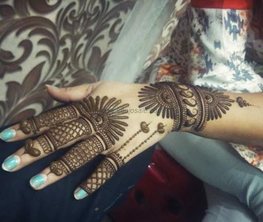 Gopal Mehandi Professional Artist