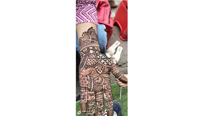 Hamirpur Mehandi Gajendra Art