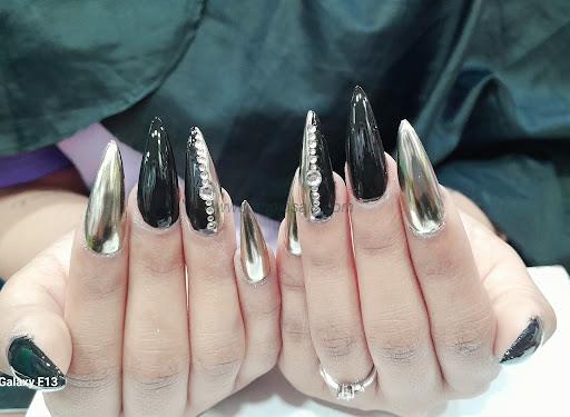 Heena Nails Parlour