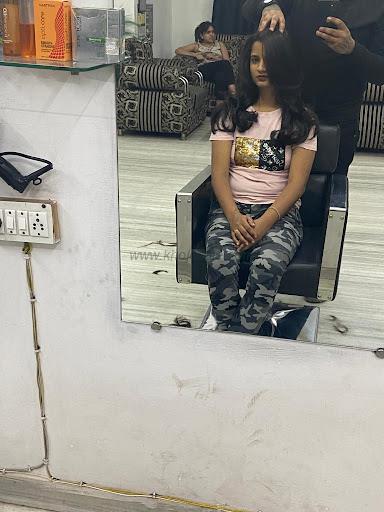 Heera Salon Academy Unisex