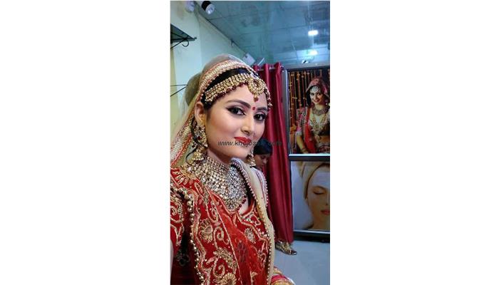 Jawed Habib Head 2 toe unisex salon diviyapur