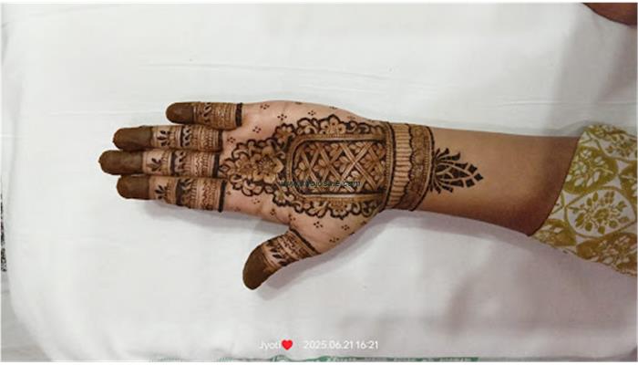 Jyoti Mehndi Artist