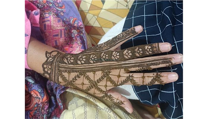 Kashish Mehndi Artist