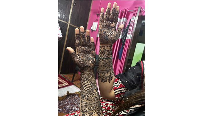Khushboo Makeup Or Mehendi Artist