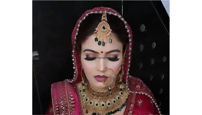 Khushi,S Saloon Makeup Artist