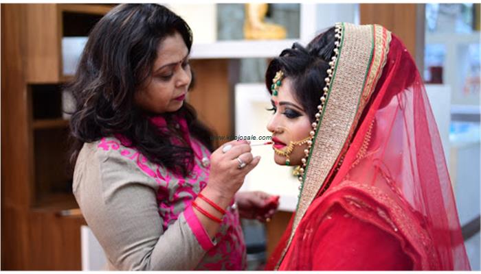 Kirti Beauty Parlour By Beena Sinha Makeup Studio Academy Salon | Hair Extension Alambagh | Bridal Party Artist In Lucknow