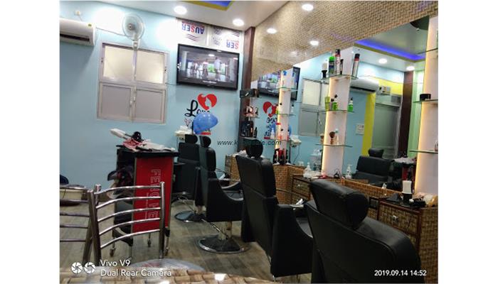 KUTTING HUB Unisex Salon & Spa