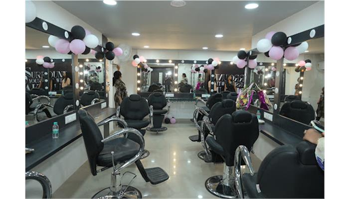 Lakmè Academy