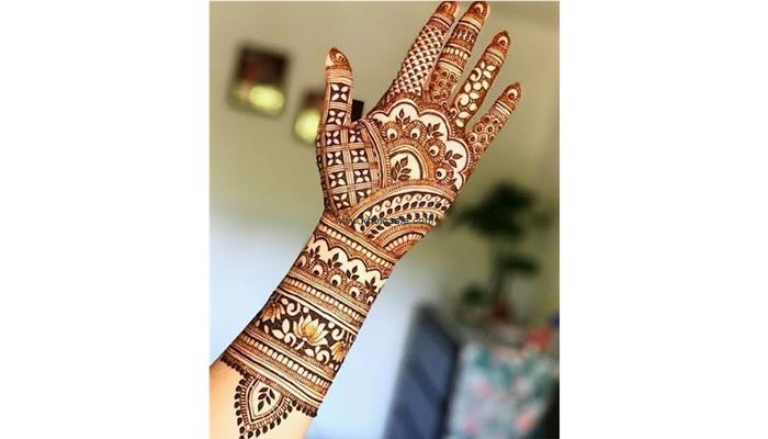 Looks Mehendi Center