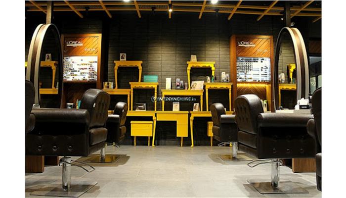 Looks Salon Dwarka Sector 12