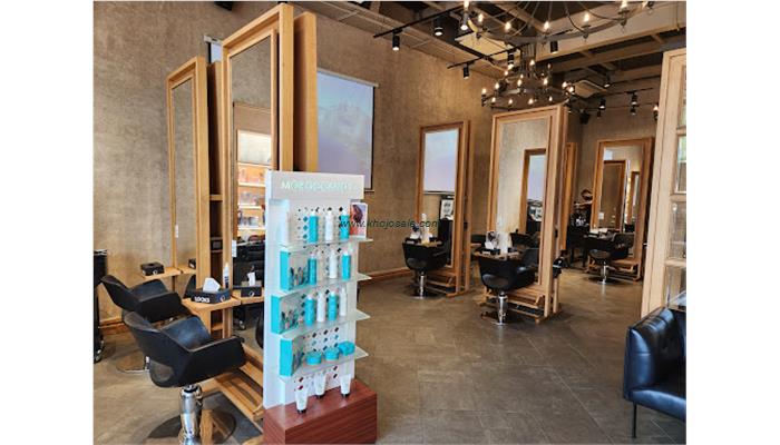 Looks Salon, Regal Building, Connaught Place