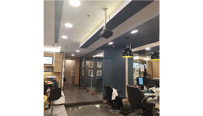Looks Salon, V3S Mall