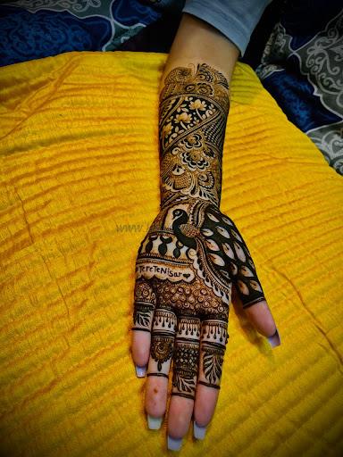 Lucky Mehandi Artist