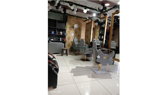 Makeover Studio Unisex Salon