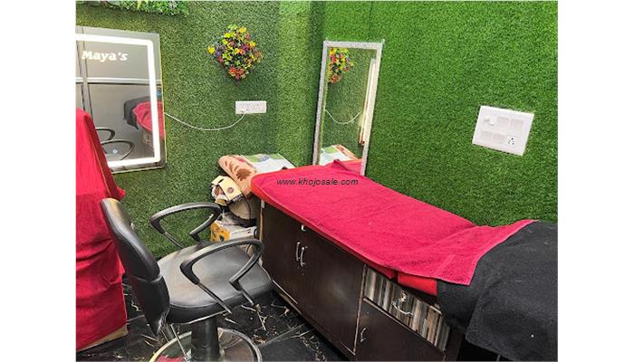 Mayas Luxury Unisex Salon