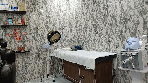 Maynas Salon
