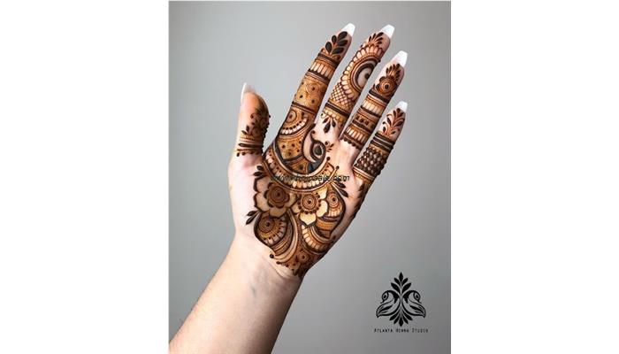 Mehndi Desiner