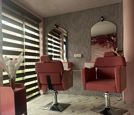 MUNIQ Beauty Studio