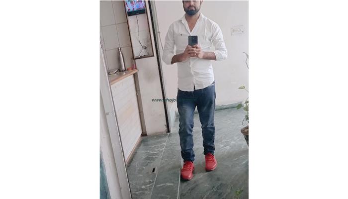 Muskan Saloon