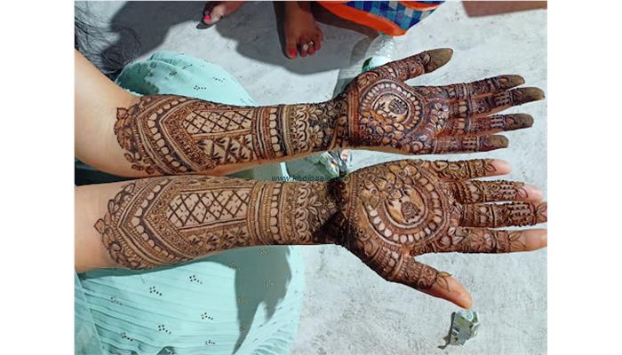 NANDANI MEHNDI ARTIST