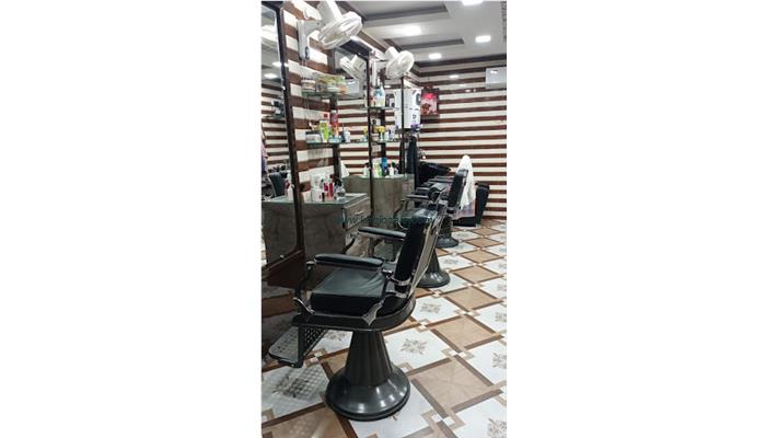 No.1 Smile Gents AC Parlour