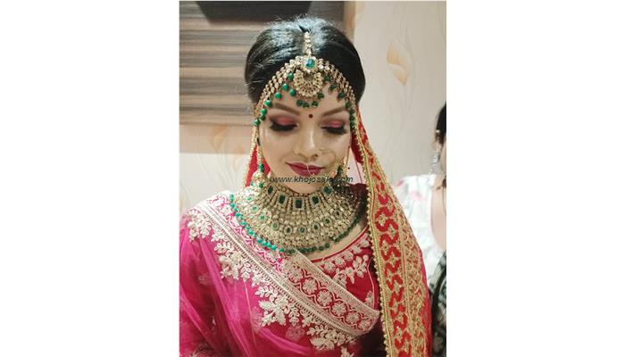 PARI BEAUTY PARLOUR