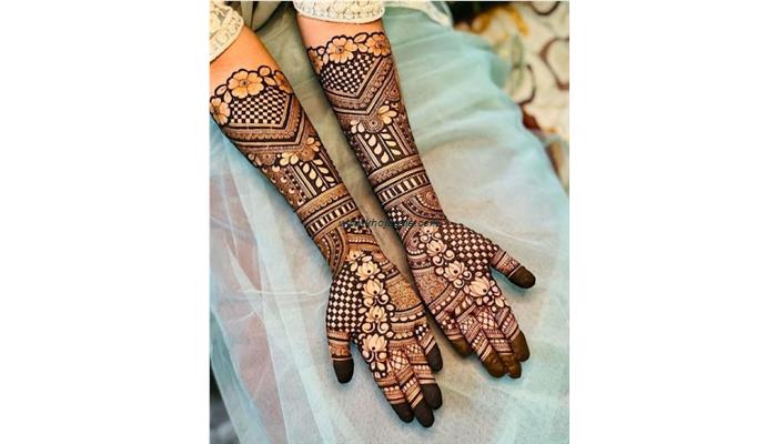 Pihu Mehndi Design
