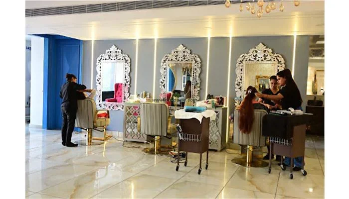 Pragatis Makeup Mantra- Best Makeup Artist In Allahabad I Best Makeup Studio In Prayagraj