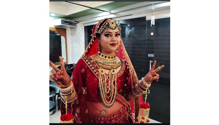 Priya Parlour