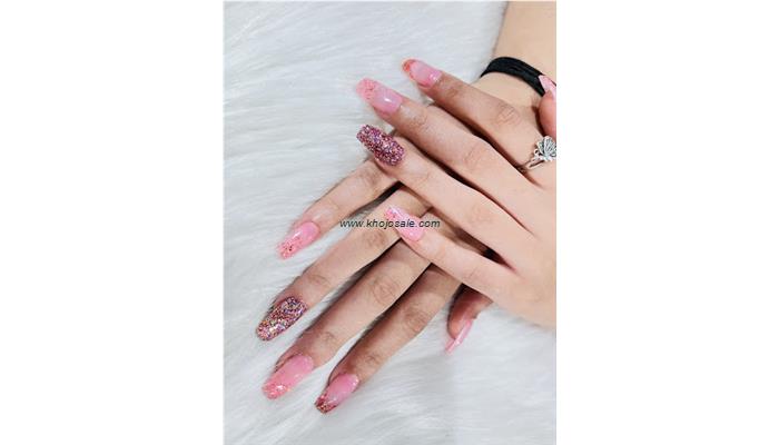 R Nails Professionals